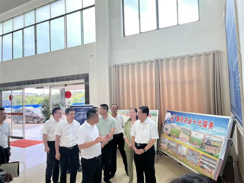 湖南省委常委、統(tǒng)戰(zhàn)部部長(zhǎng)隋忠誠(chéng)調(diào)研鑫亮糧油，推動(dòng)農(nóng)產(chǎn)品加工及農(nóng)業(yè)社會(huì)化服務(wù)發(fā)展